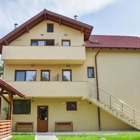 Готель Tomis House Куртя-де-Арджеш Екстер'єр фото