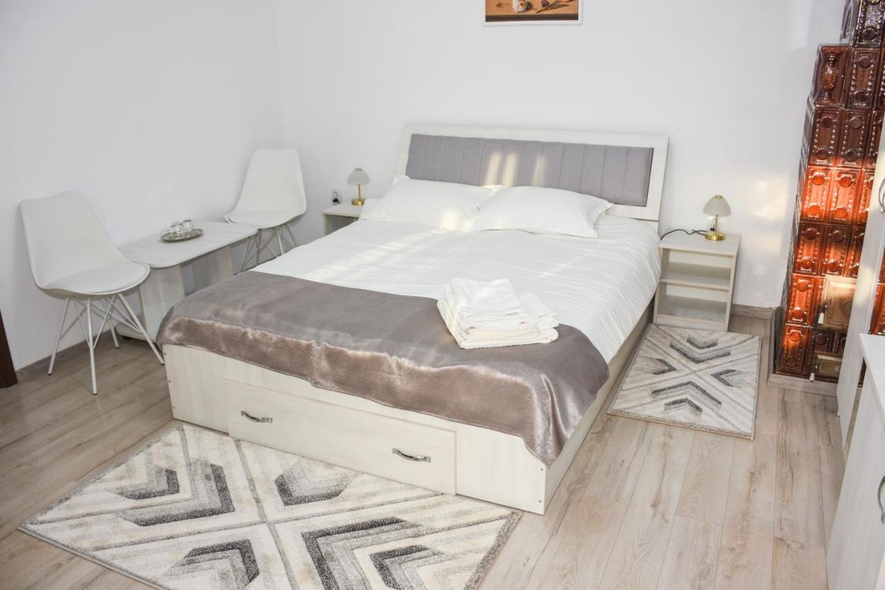 Готель Tomis House Куртя-де-Арджеш Екстер'єр фото